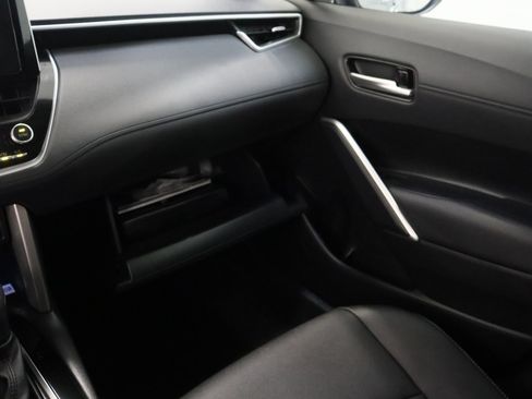 Used 2023 Toyota Corolla Cross XLE w/ Convenience Package FWD image 24