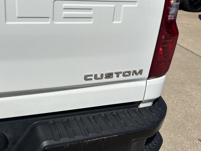 Used 2024 Chevrolet Silverado 2500 Custom AWD/4WD image 5