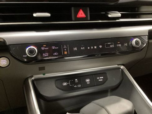 New 2026 Kia Carnival image 30