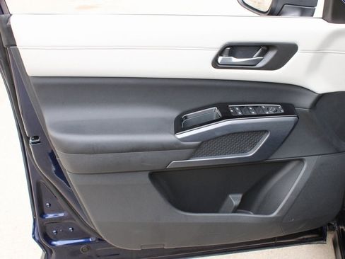 Used 2024 Nissan Pathfinder SL w/ SL Premium Package image 21