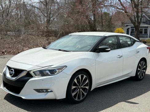 Used 2016 Nissan Maxima SR image 3