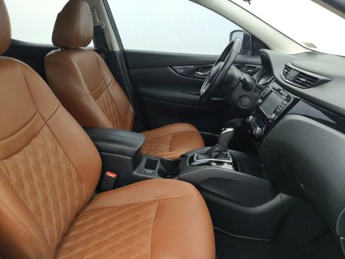 Used 2018 Nissan Rogue Sport SV w/ SV Technology Package FWD image 21