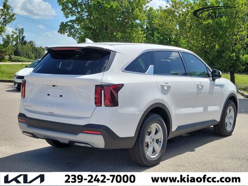 New 2026 Kia Sorento LX FWD image 6