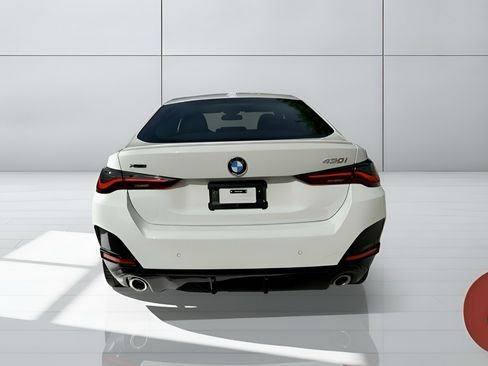 Used 2025 BMW 430i xDrive w/ M Sport Package AWD/4WD image 8