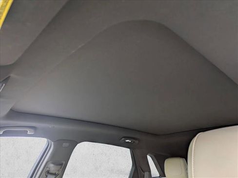 Used 2018 Cadillac XT5 Luxury w/ Driver Awareness Package image 16