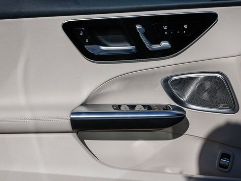 New 2025 Mercedes-Benz C 300 4MATIC Sedan image 21