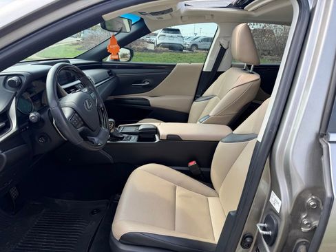 Used 2019 Lexus ES 350 w/ Premium Package image 5