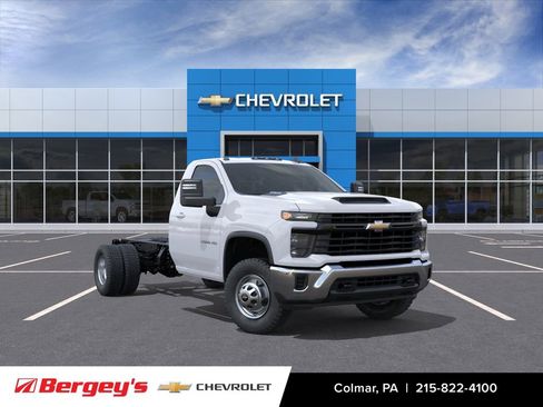 New 2026 Chevrolet Silverado 3500 W/T w/ WT Convenience Package RWD image 2