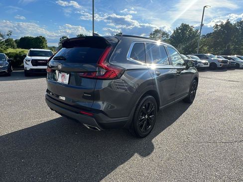 Used 2024 Honda CR-V Sport Touring image 4