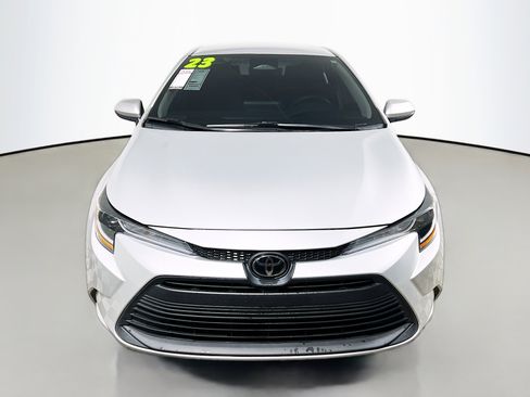 Used 2023 Toyota Corolla LE image 11