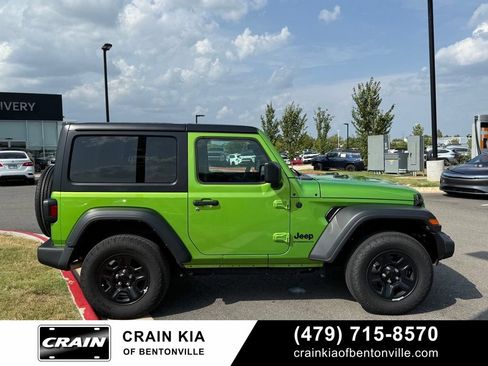 Used 2025 Jeep Wrangler Sport AWD/4WD image 8