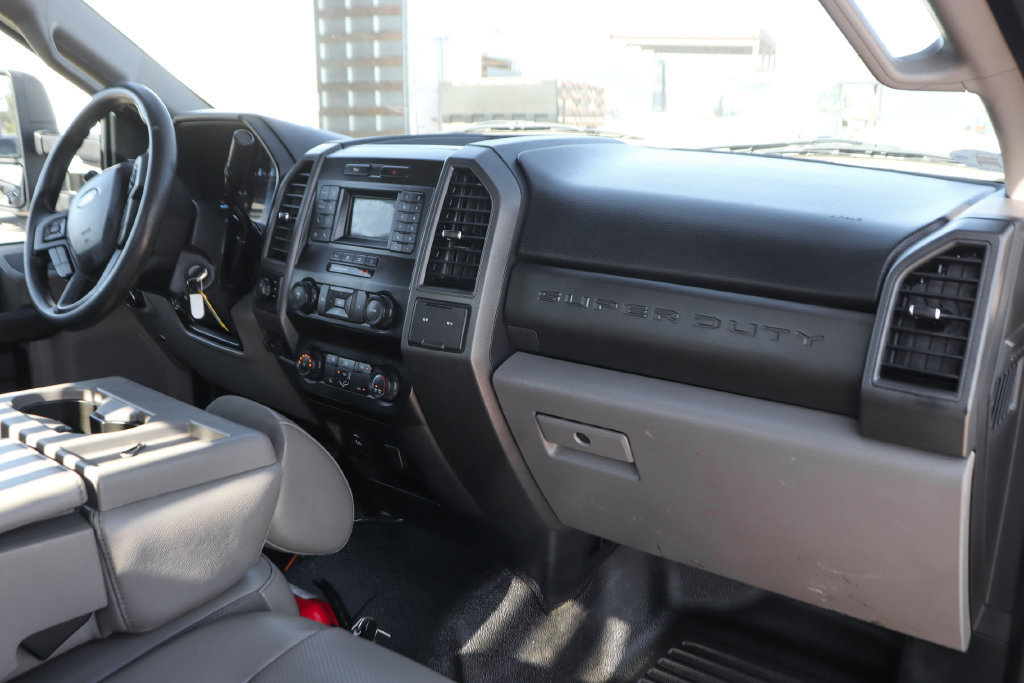 Used 2020 Ford F550 4x4 Regular Cab Super Duty image 40