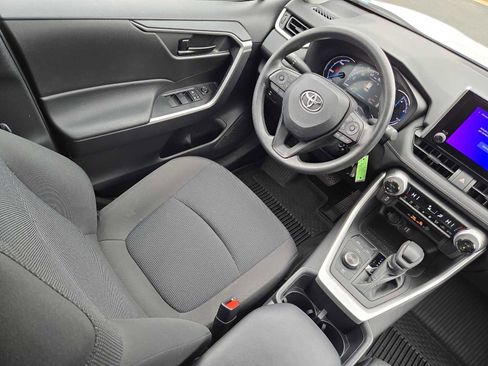 Used 2024 Toyota RAV4 LE image 16