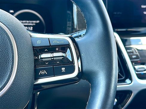Used 2022 Kia Sorento SX FWD image 30