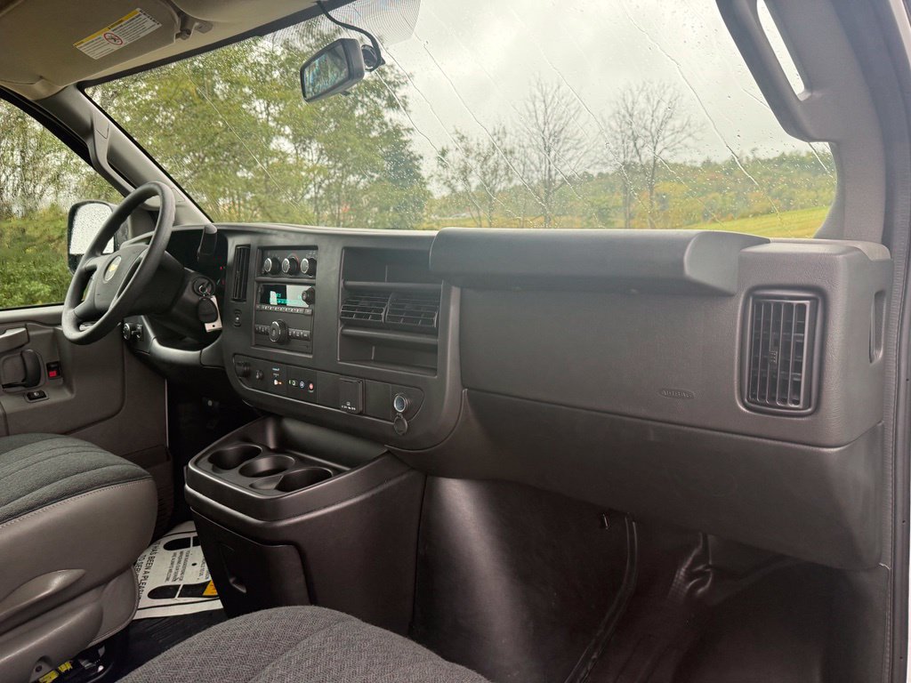 Used 2025 Chevrolet Express 2500 w/ Driver Convenience Package RWD image 18