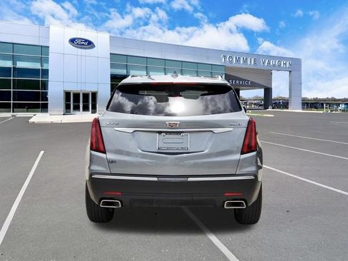 Used 2025 Cadillac XT5 Luxury FWD image 3