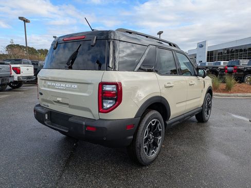 New 2025 Ford Bronco Sport Outer Banks w/ Outer Banks Tech Package+ image 4