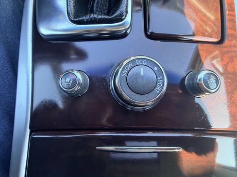 Used 2011 INFINITI M37 x w/ Premium Pkg image 3