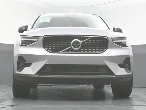 Used 2026 Volvo XC40 B5 Plus AWD/4WD image 44