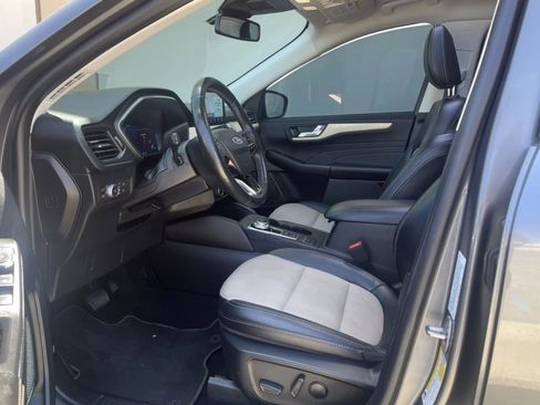Used 2021 Ford Escape Titanium w/ Titanium Elite Package AWD/4WD image 14