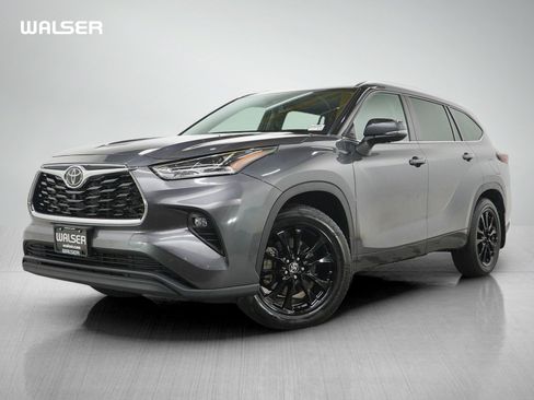 Used 2024 Toyota Highlander Limited AWD/4WD image 1