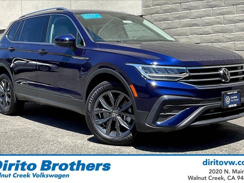 Certified 2022 Volkswagen Tiguan SE w/ Panoramic Sunroof Package image 1