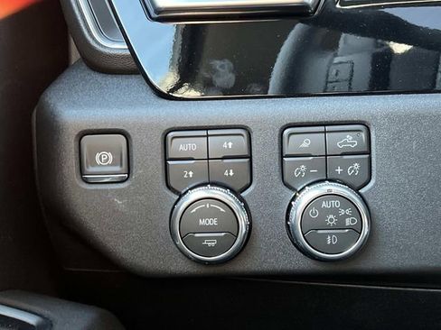 New 2026 GMC Sierra 1500 Elevation w/ Elevation Premium Package AWD/4WD image 27