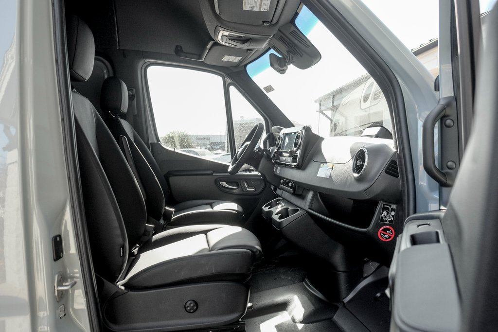 Used 2026 Mercedes-Benz Sprinter 2500 image 23
