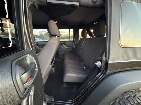 Used 2017 Jeep Wrangler Unlimited Sport image 11