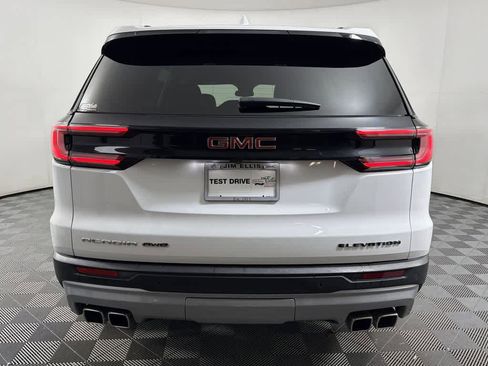 Used 2024 GMC Acadia Elevation image 5