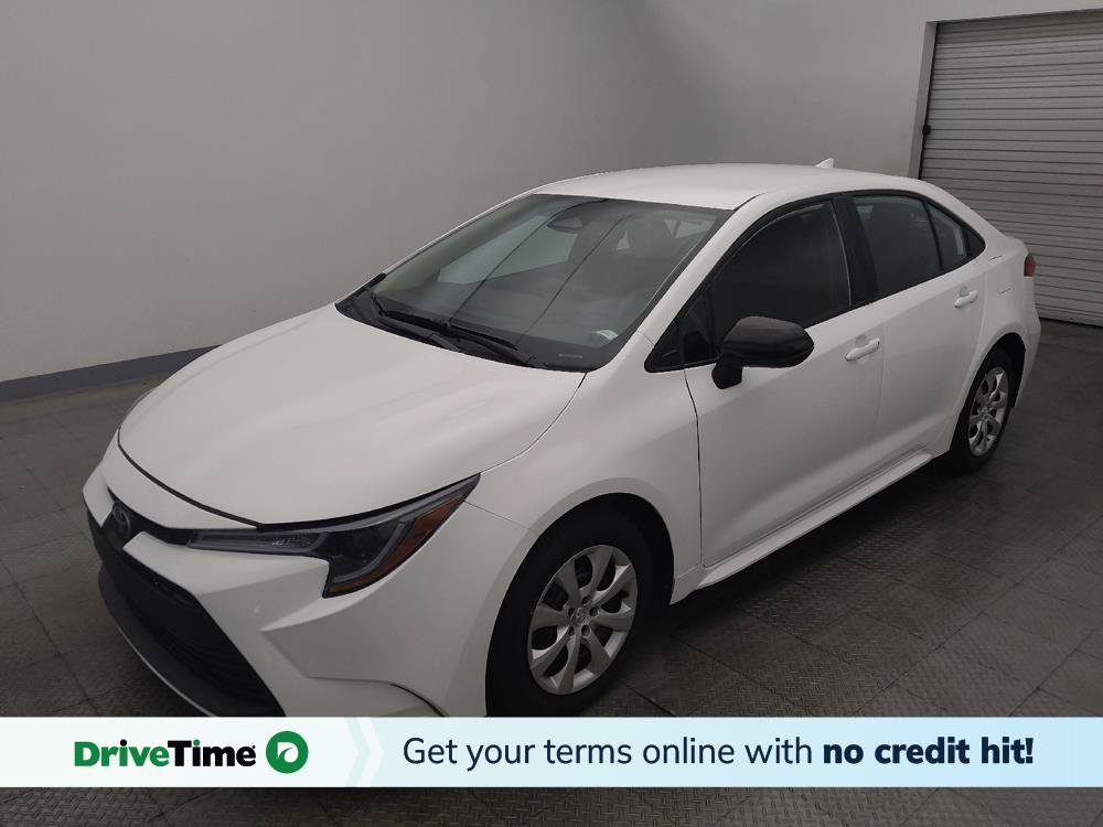 Used 2025 Toyota Corolla LE FWD image 1