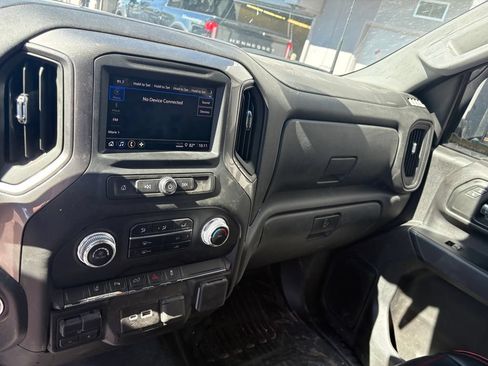 Used 2025 GMC Sierra 2500 Pro w/ 1SA Pro Safety Plus Package AWD/4WD image 21