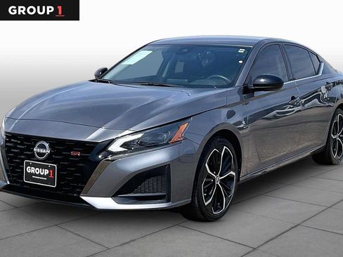 Used 2024 Nissan Altima 2.5 SR FWD image 1