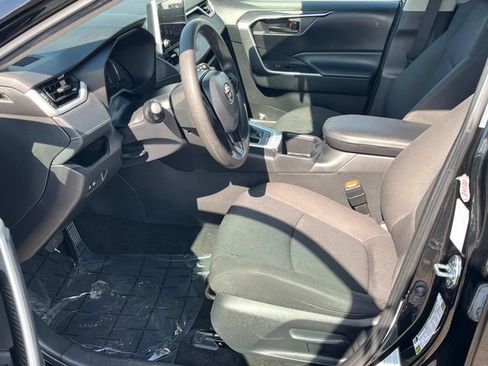 Used 2024 Toyota RAV4 LE AWD/4WD image 26