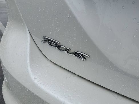 Used 2013 Ford Focus Titanium FWD image 25