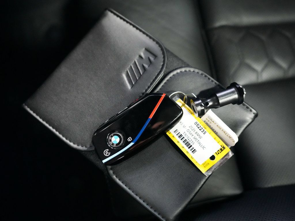 Used 2026 BMW X5 M Competition AWD/4WD image 24