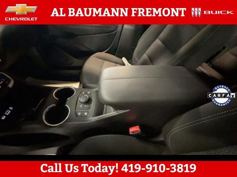 Used 2023 GMC Terrain SLE w/ Driver Convenience Package image 22