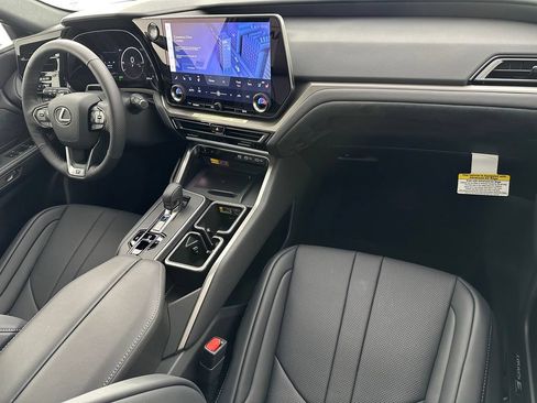 New 2026 Lexus TX 500h AWD image 36