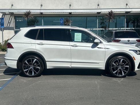 Certified 2024 Volkswagen Tiguan SEL R-Line image 3