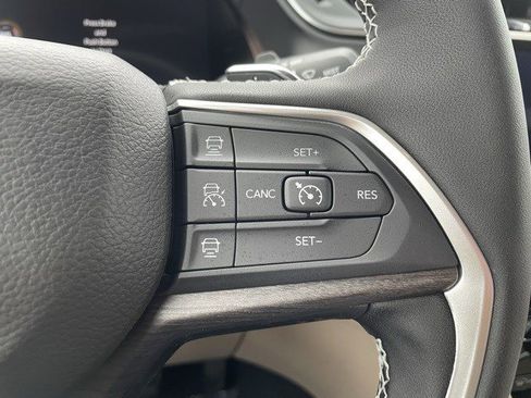 New 2025 Jeep Grand Cherokee Limited w/ Trailer Tow Package image 14