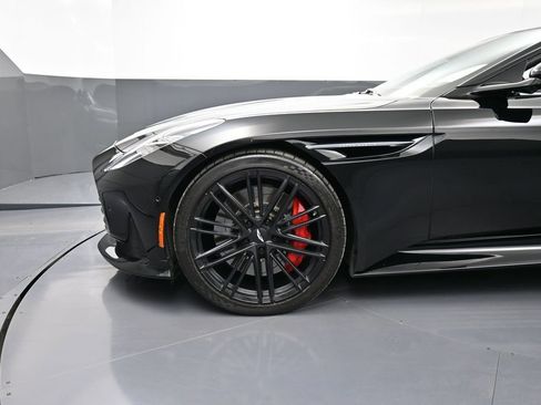 Used 2025 Aston Martin DB12 Coupe RWD image 12