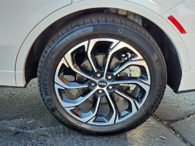 Used 2025 Lincoln Nautilus Reserve AWD/4WD image 31