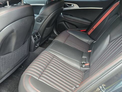 Used 2023 Genesis G70 2.0T w/ Sport Prestige Package RWD image 10