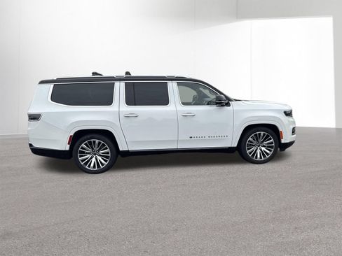 Used 2024 Jeep Grand Wagoneer L Series III AWD/4WD image 29