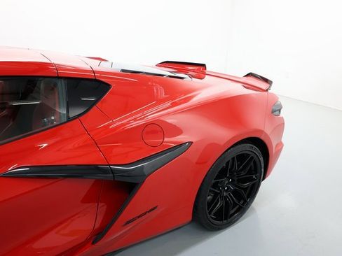 Used 2025 Chevrolet Corvette Z06 image 69