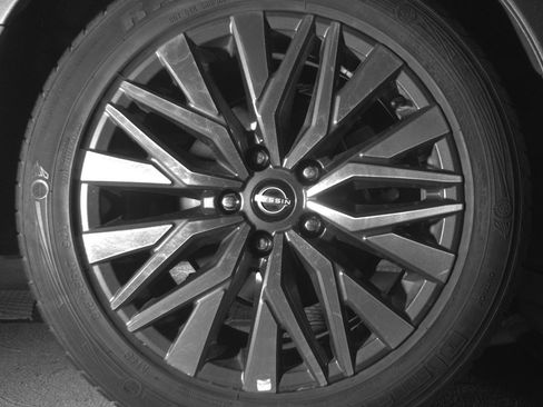 Used 2025 Nissan Altima 2.5 SV image 15