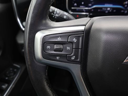 Used 2022 Chevrolet Silverado 1500 LT w/ Z71 Off-Road Package AWD/4WD image 18