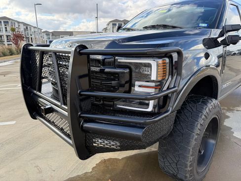 Used 2022 Ford F250 Lariat w/ Tremor Off-Road Package image 12