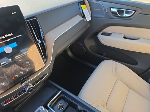 New 2026 Volvo XC60 B5 Plus w/ Protection Package Premier image 19