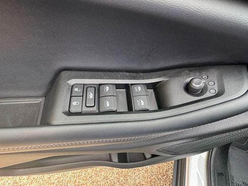 Used 2025 Jeep Grand Cherokee L Laredo w/ Luxury Tech Group I image 28